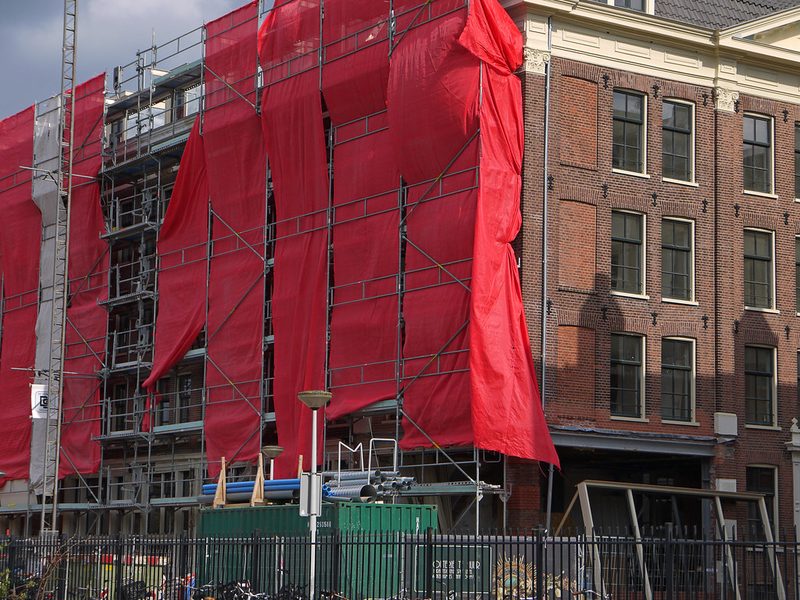 Sanierungsarbeiten an einem Bauwerk in Deutschland